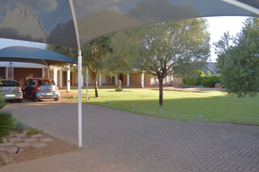 4 Bedroom Property for Sale in Flamwood North West